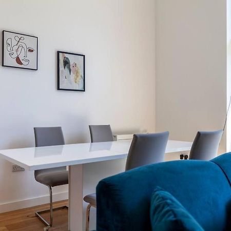 Stunning New 3 Bdr Duplex Wbalcony, East London Apartment Bagian luar foto