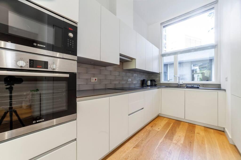 Stunning New 3 Bdr Duplex Wbalcony, East London Apartment Bagian luar foto