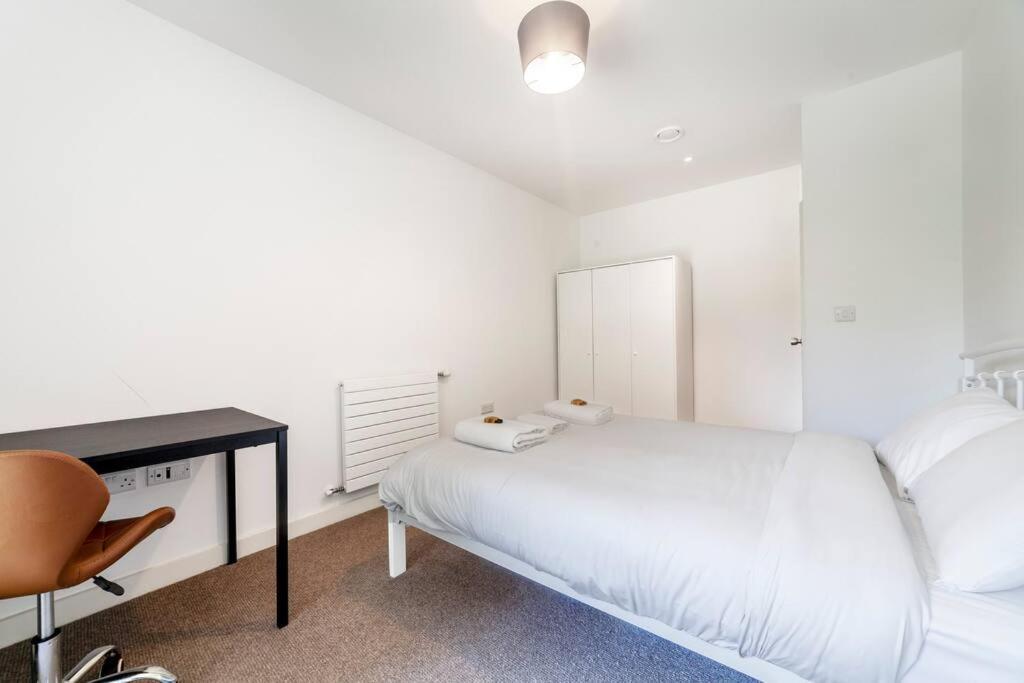 Stunning New 3 Bdr Duplex Wbalcony, East London Apartment Bagian luar foto