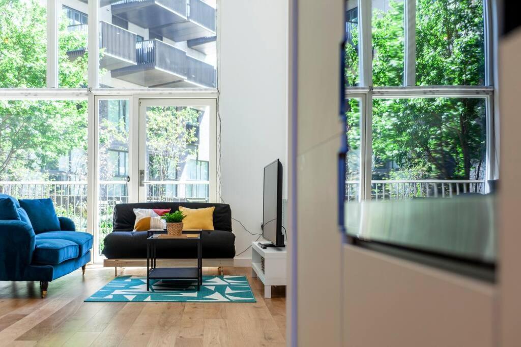 Stunning New 3 Bdr Duplex Wbalcony, East London Apartment Bagian luar foto