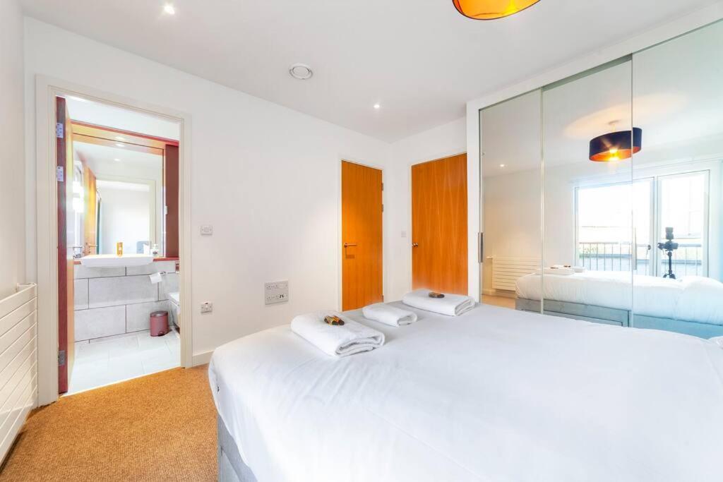 Stunning New 3 Bdr Duplex Wbalcony, East London Apartment Bagian luar foto
